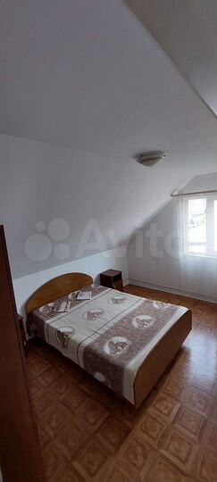 2-к. квартира, 56 м², 2/3 эт.