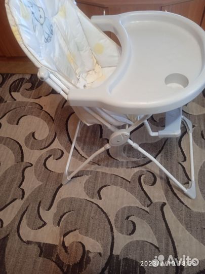 Продам стульчик для кормления