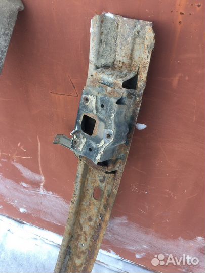 Усилитель заднего бампера Hyundai Accent