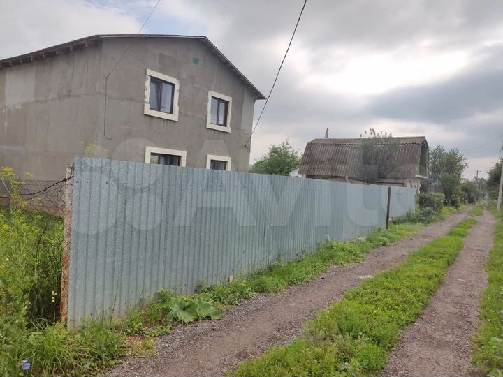 Дом 98 м² на участке 5 сот.