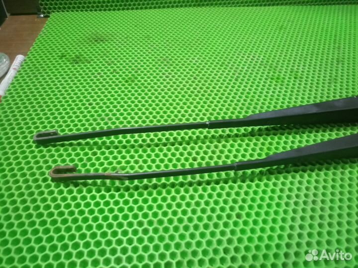 Поводок дворника Chery Fora Vortex Estina