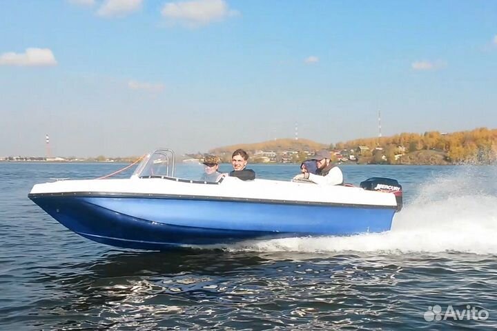 Капотный катер Виза Легант - 430 Авто