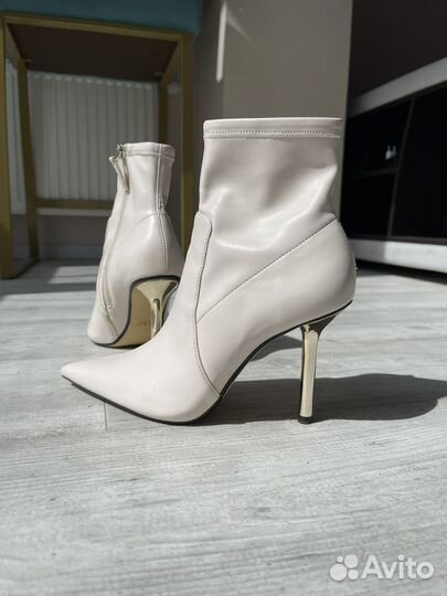 Ботильоны белые zara 37