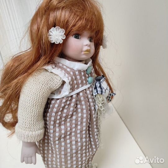 Кукла фарфоровая коллекционная