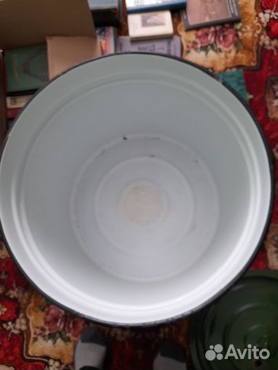 Эмалированные кастрюли и тазики