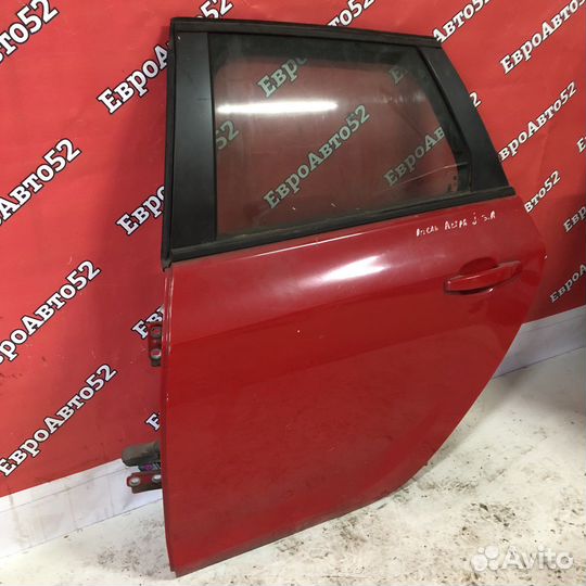 Задняя левая дверь Opel Astra J