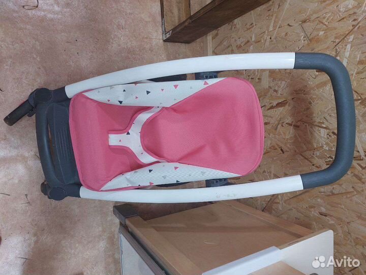 Коляска кукольная