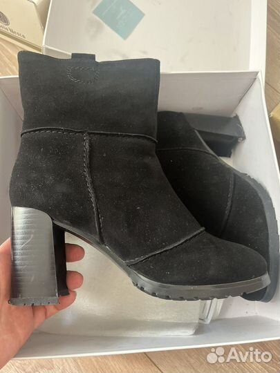 Ботинки замшевые зимние 36