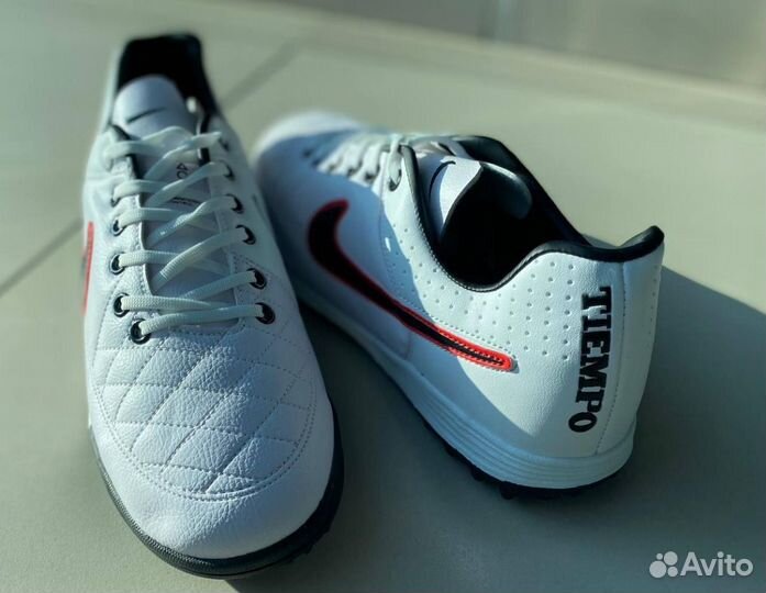 Бутсы Nike Tiempo TF белые