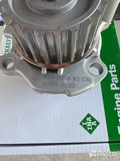 Помпа VAG 1.8 T 06A121111E