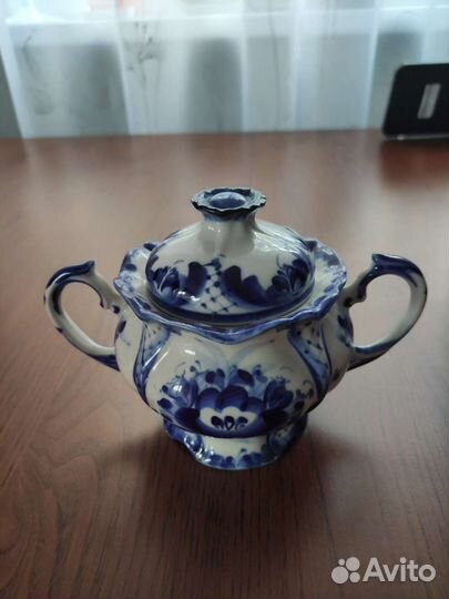 Сахарница гжель