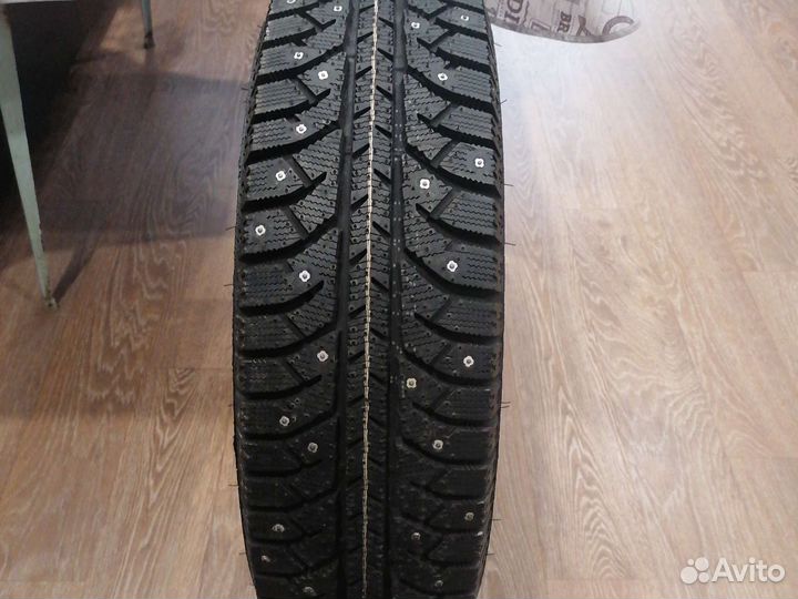 Bridgestone Ice Cruiser 7000 17.5/70 R14 84T