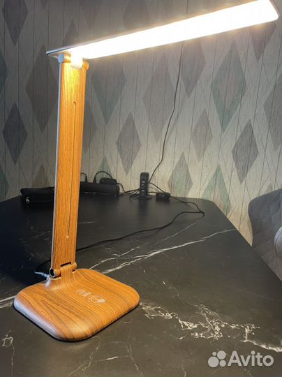 Лампа настольная