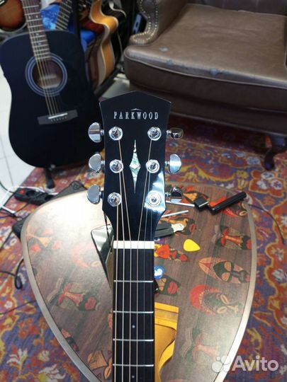 Акустическая гитара массив Parkwood концерт