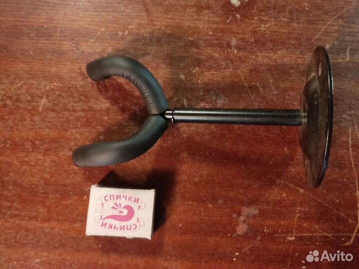 Держатель для гитары настенный