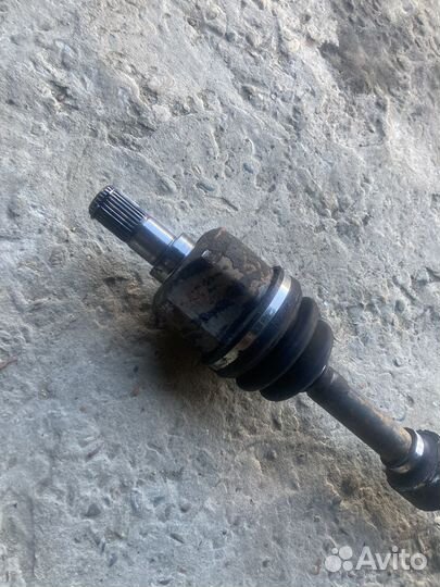 Правый привод, полуось Хендай Соната 4 EF 2.0л. ак