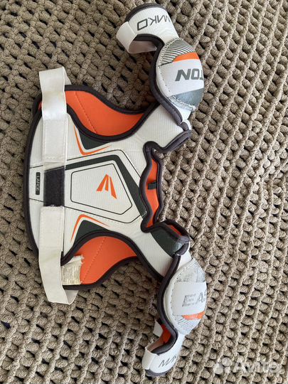 Нагрудник хоккейный детский