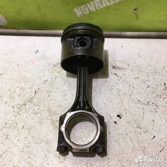 Поршень с шатуном Фольксваген Пассат Б3