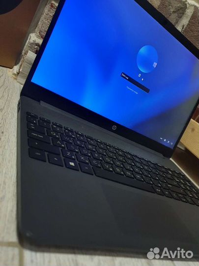 Ноутбук С гарантией. продажа в магазине