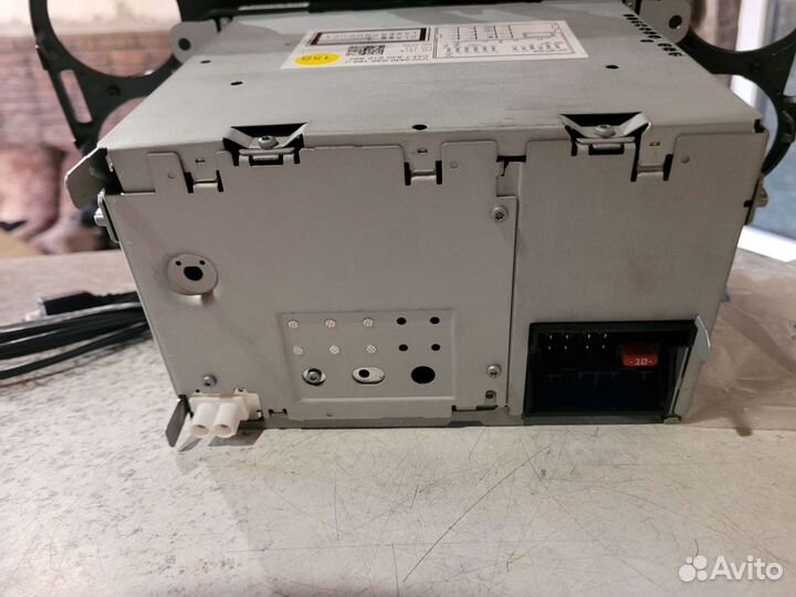 Штатная магнитола на volkswagen tiguan