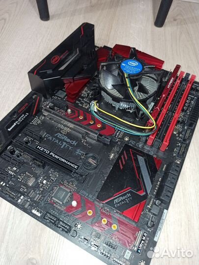 Материнская плата с процессором и памятью ASRock