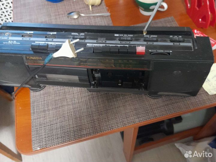 Магнитофон кассетный