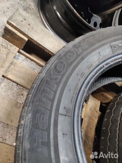 Hankook Radial RA08 215/70 R16