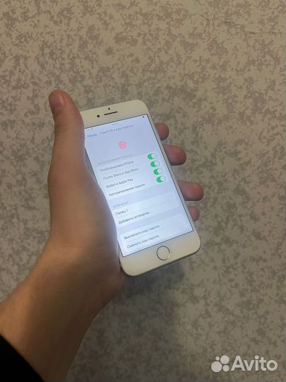 iPhone 8, 64 ГБ