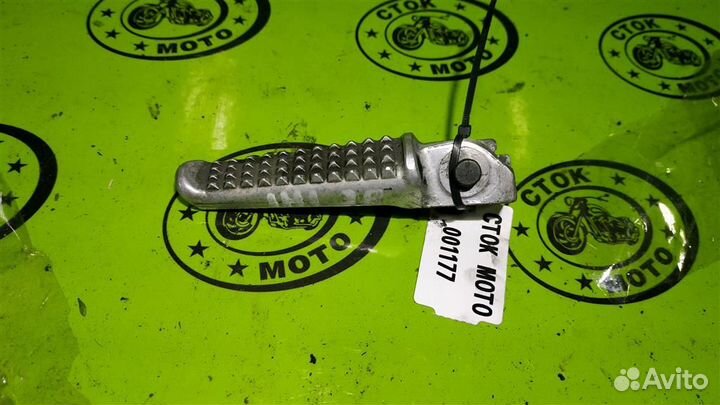 Подножка задняя правая Honda VFR800F