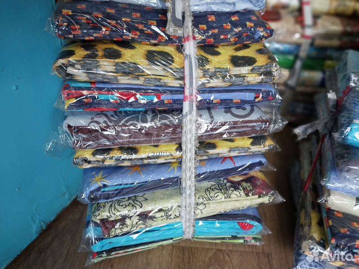 Постельное белье 1.5 новое