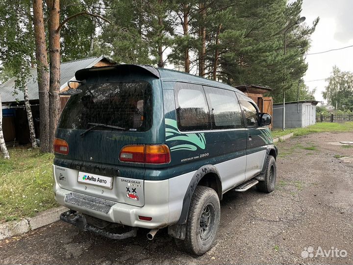 Mitsubishi Delica 2.8 AT, 1996, 250 000 км