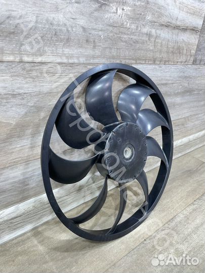 Вентилятор охлаждения двигателя Eclipse Cross