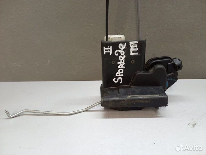 Замок двери передний правый Kia Sportage 2 2008