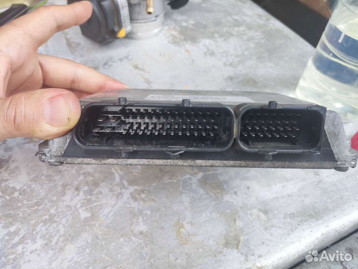 Блок управления двигателя эбу Golf 4 06A 906 019