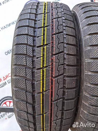 Toyo Winter Tranpath TX 215/60 R17 96Q