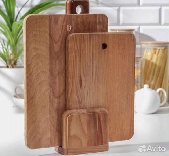 Нaбор рaзделочных досок нa подстaвке