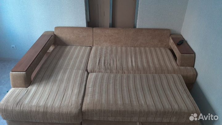 Угловой диван бу