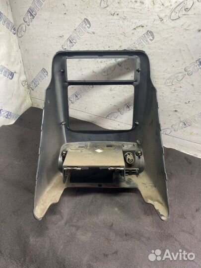 Рамка магнитолы Opel Sintra