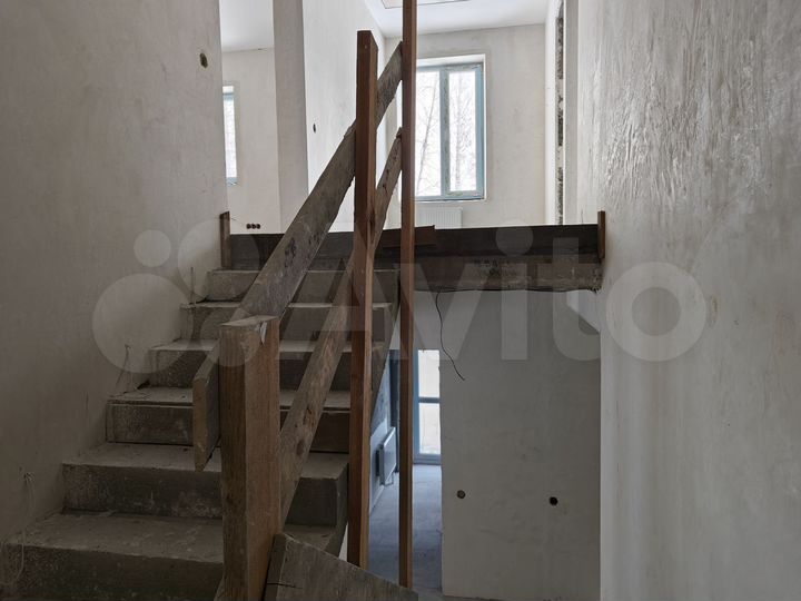 Дом 195 м² на участке 5 сот.