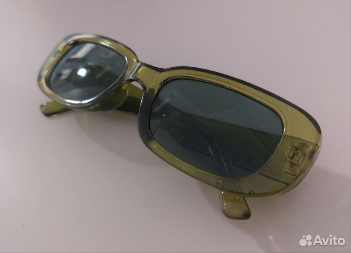 Солнцезащитные очки