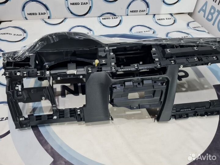 Новая торпедо Volkswagen Taos 2020-2023