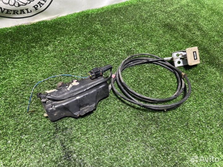 Замок капота Toyota Land Cruiser Cygnus UZJ100 2UZ