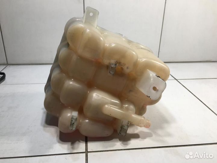 Бачок расширительный Porsche Cayenne 958