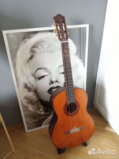 Акустическая гитара yamaha c70, стойка для гитары