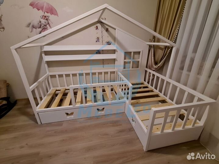 Двухъярусная кровать