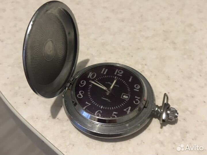 Серебренные часы