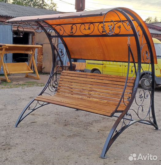 Качели садовые с комфортной крышей