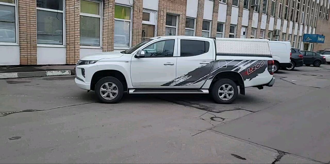 Mitsubishi L200: фото владельца