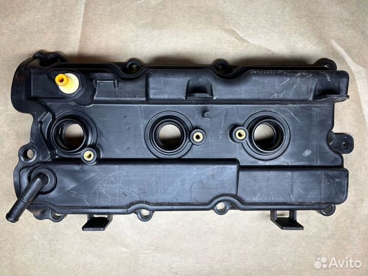 Клапанная крышка правая/левая vq35de