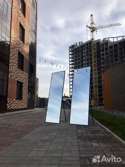 Зеркала в мет. раме, в полный рост